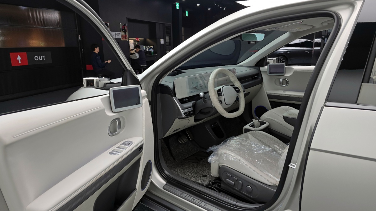 Hyundai Ioniq 5, 2021 — фото 10 из 12