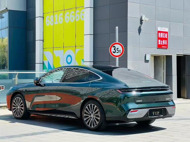 Geely Galaxy Starshine 8 EM-i, 2025 — фото 5 из 10