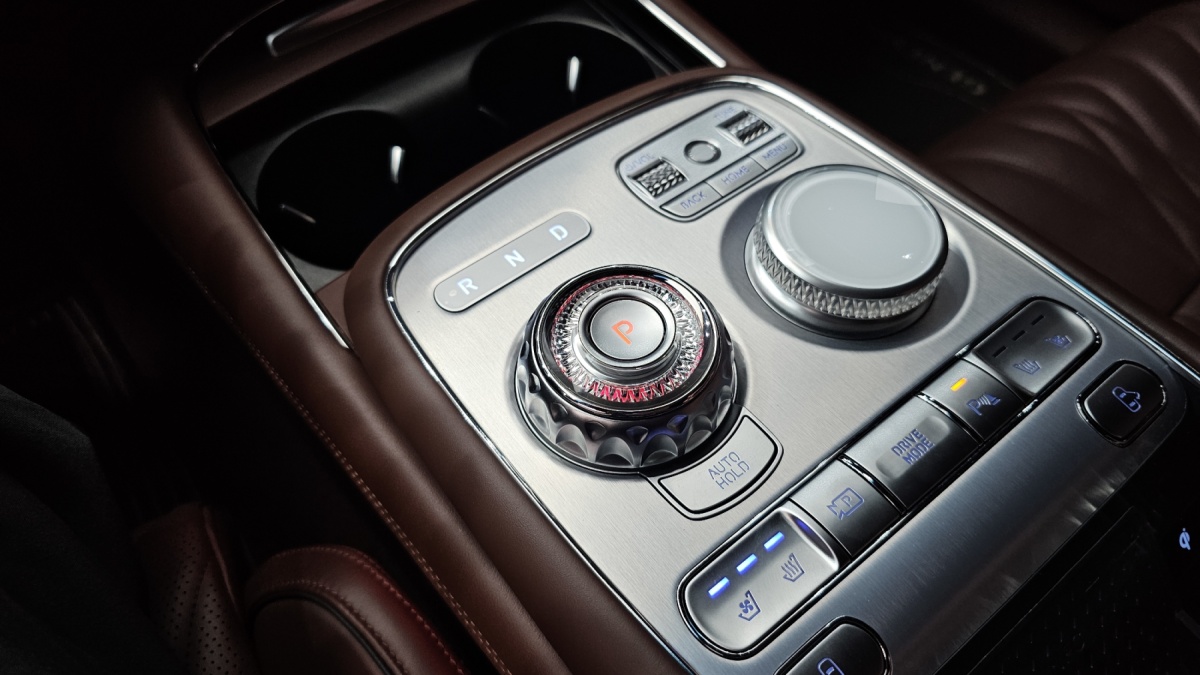 Genesis G90, 2023 — фото 9 из 12