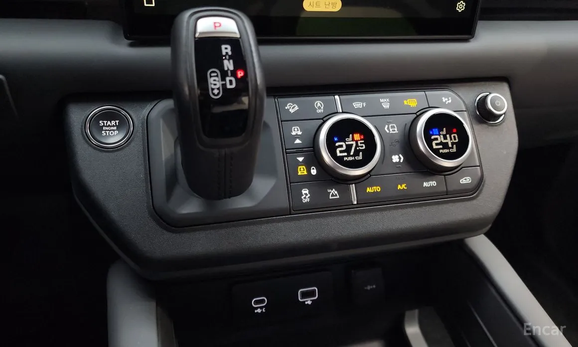 Land Rover Defender, 2023 — фото 9 из 12