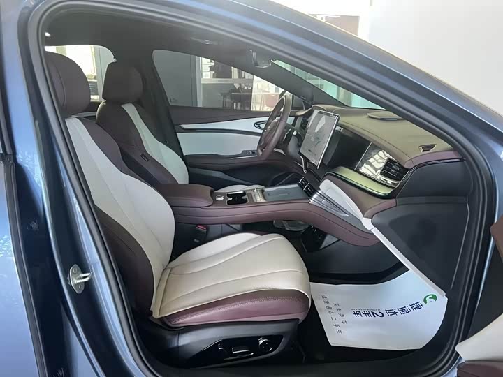 BYD Seal 07 DM-i Hybrid, 2025 — фото 7 из 9