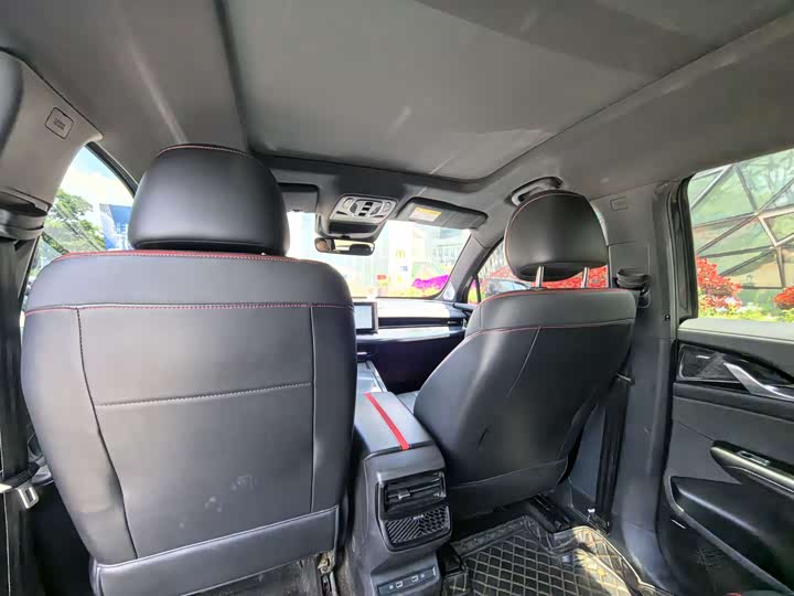 Roewe RX5 Max, 2022 — фото 8 из 9