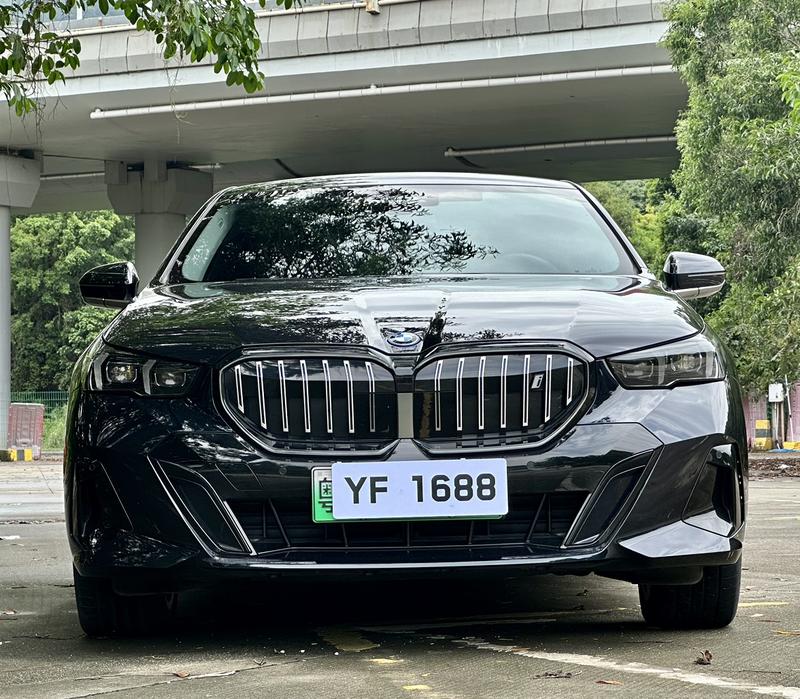 BMW i5, 2025 — фото 2 из 12