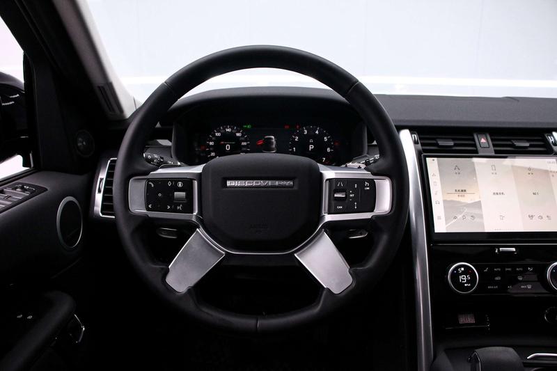 Land Rover Discovery, 2023 — фото 8 из 12