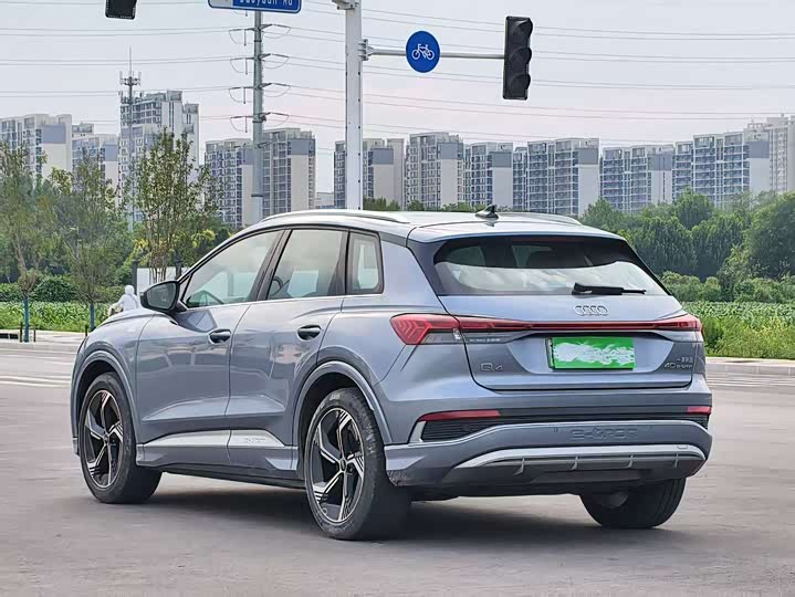 Audi Q4 e-tron, 2025 — фото 6 из 9