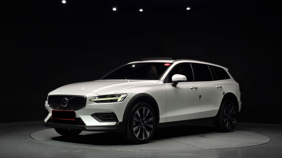 Volvo V60, 2022 — купить в Ижевске под ключ