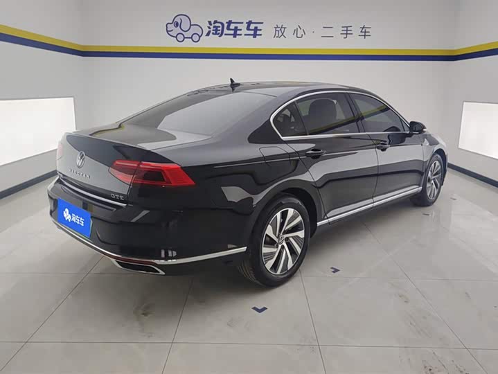Volkswagen Magotan GTE Hybrid, 2023 — фото 3 из 9