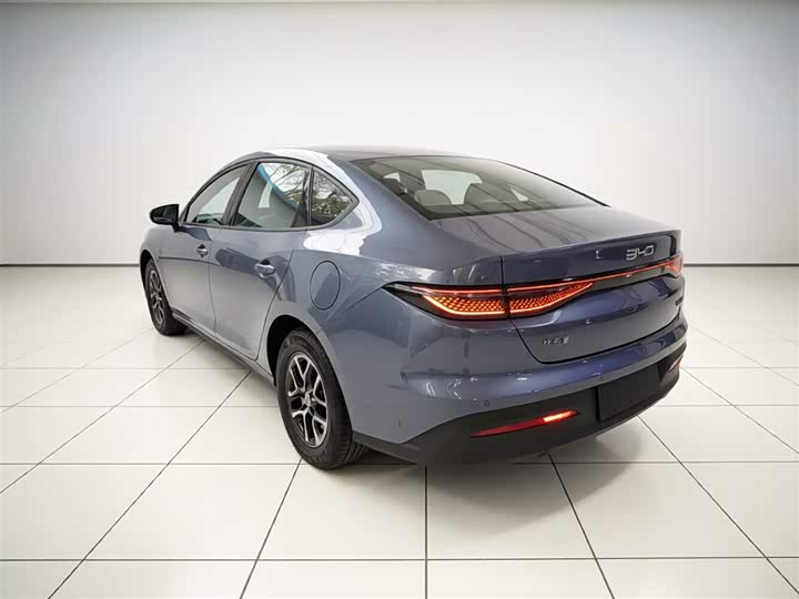 BYD Seal 05 DM-i Hybrid, 2026 — фото 5 из 9