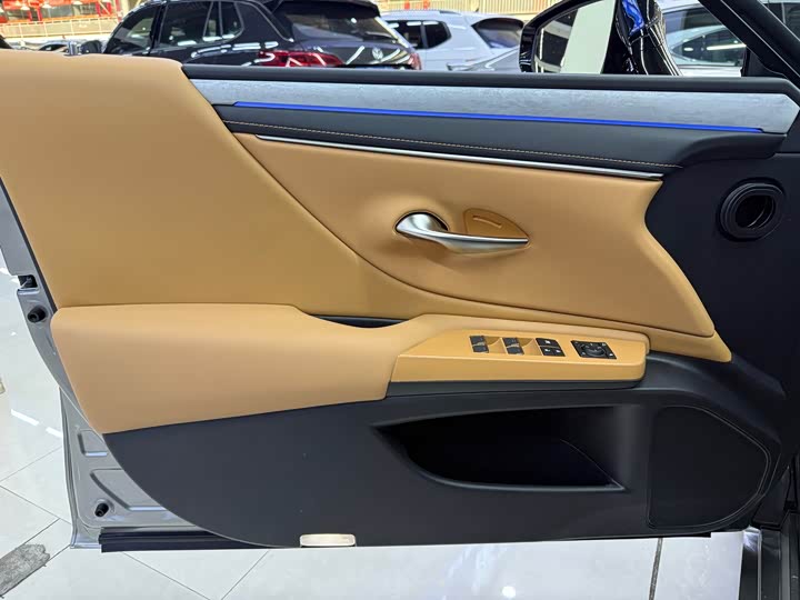 Lexus ES, 2025 — фото 9 из 9