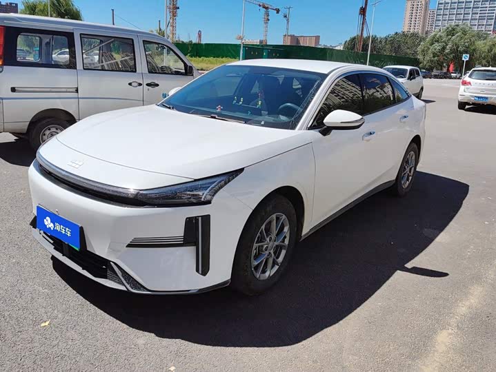 Geely Galaxy L6, 2025 — купить в Санкт-Петербурге под ключ
