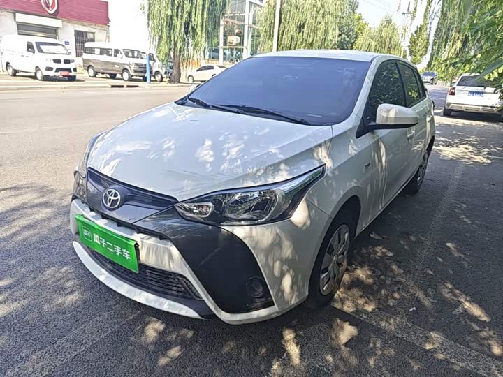 Toyota Yaris L Hatchback, 2022 — купить в Калуге под ключ