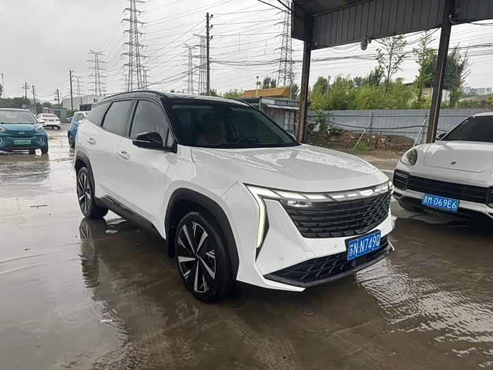 Geely Atlas L, 2023 — фото 3 из 9