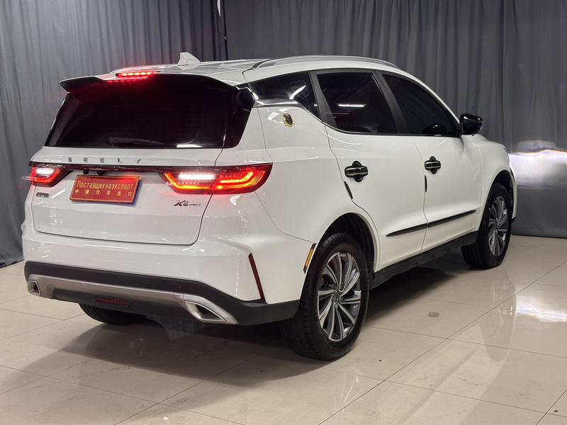 Geely Vision X6, 2023 — фото 7 из 12