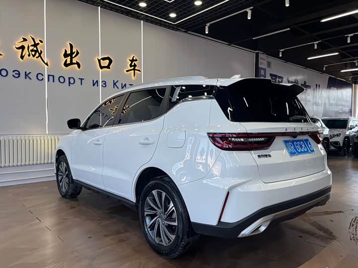 Geely Vision X6, 2022 — фото 7 из 9