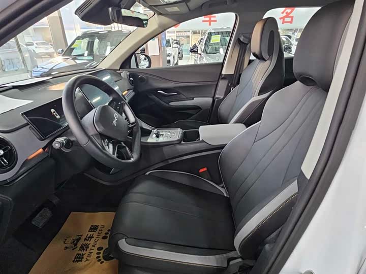 BYD Sea Lion 05 DM-i Hybrid, 2025 — фото 8 из 9