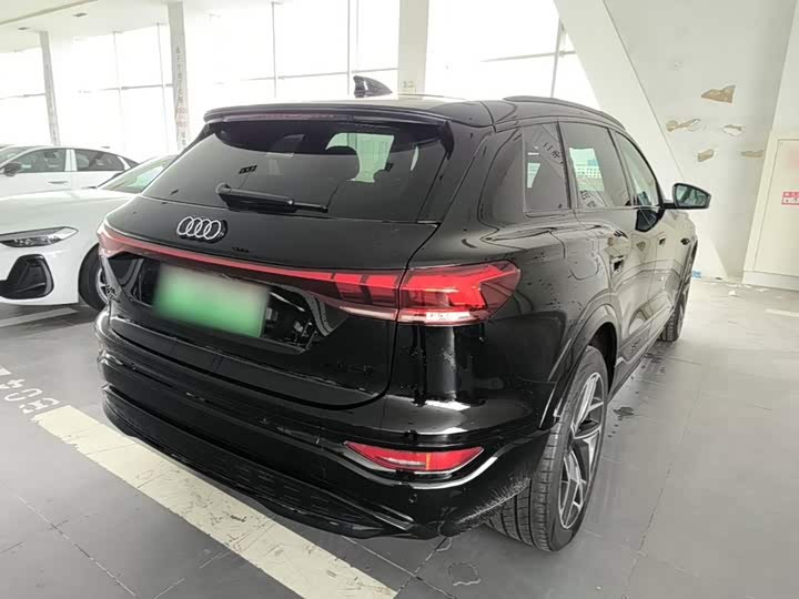 Audi Q6L e-tron, 2025 — фото 7 из 9