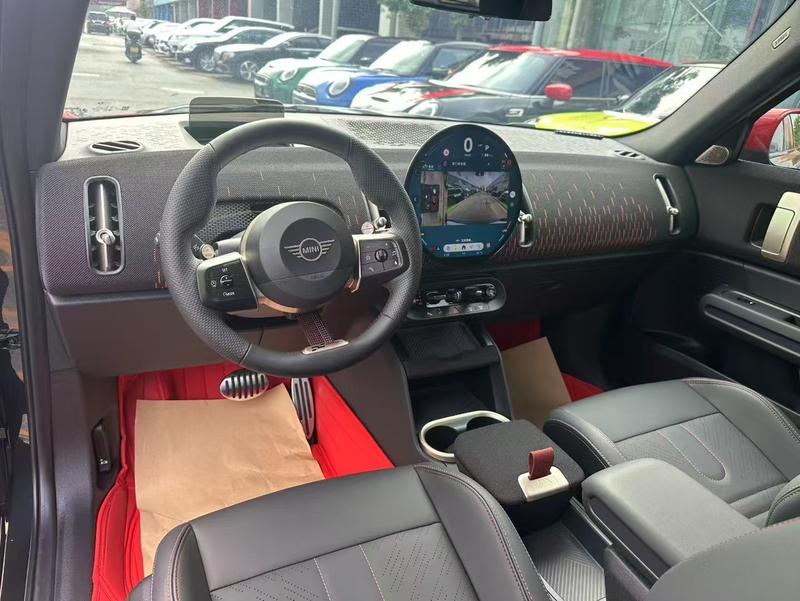 Mini Countryman JCW, 2025 — фото 3 из 6