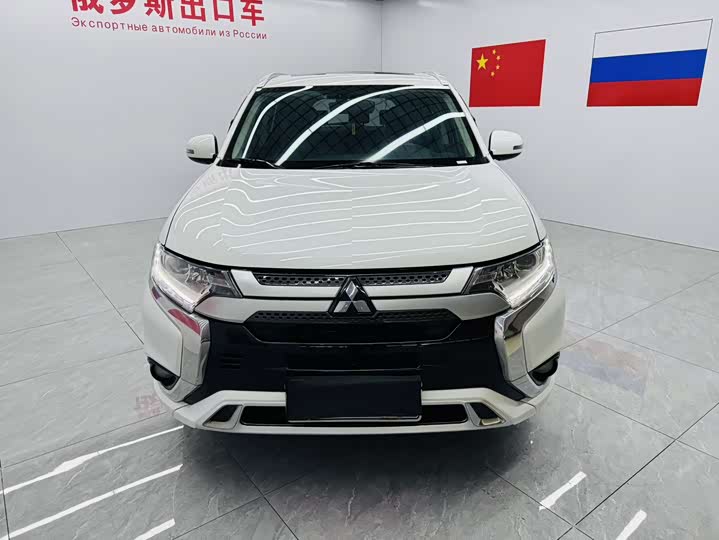 Mitsubishi Outlander, 2021 — фото 2 из 9