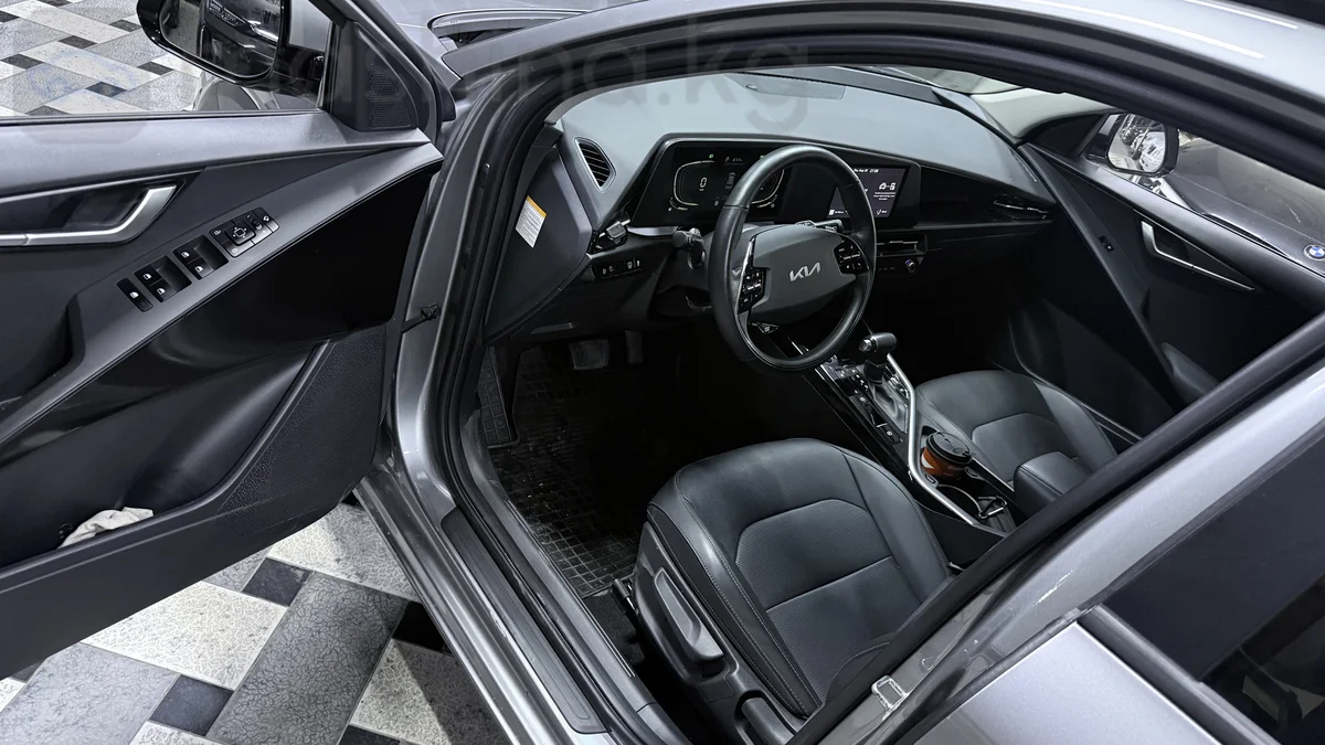 Kia Niro, 2022 — фото 6 из 12