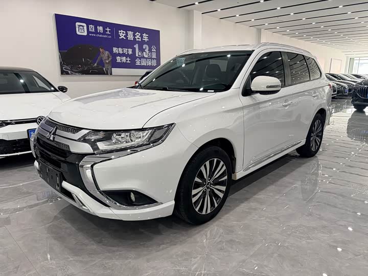 Mitsubishi Outlander, 2022 — купить в Курске под ключ