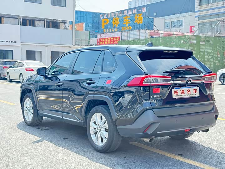 Toyota Wildlander, 2021 — фото 8 из 9