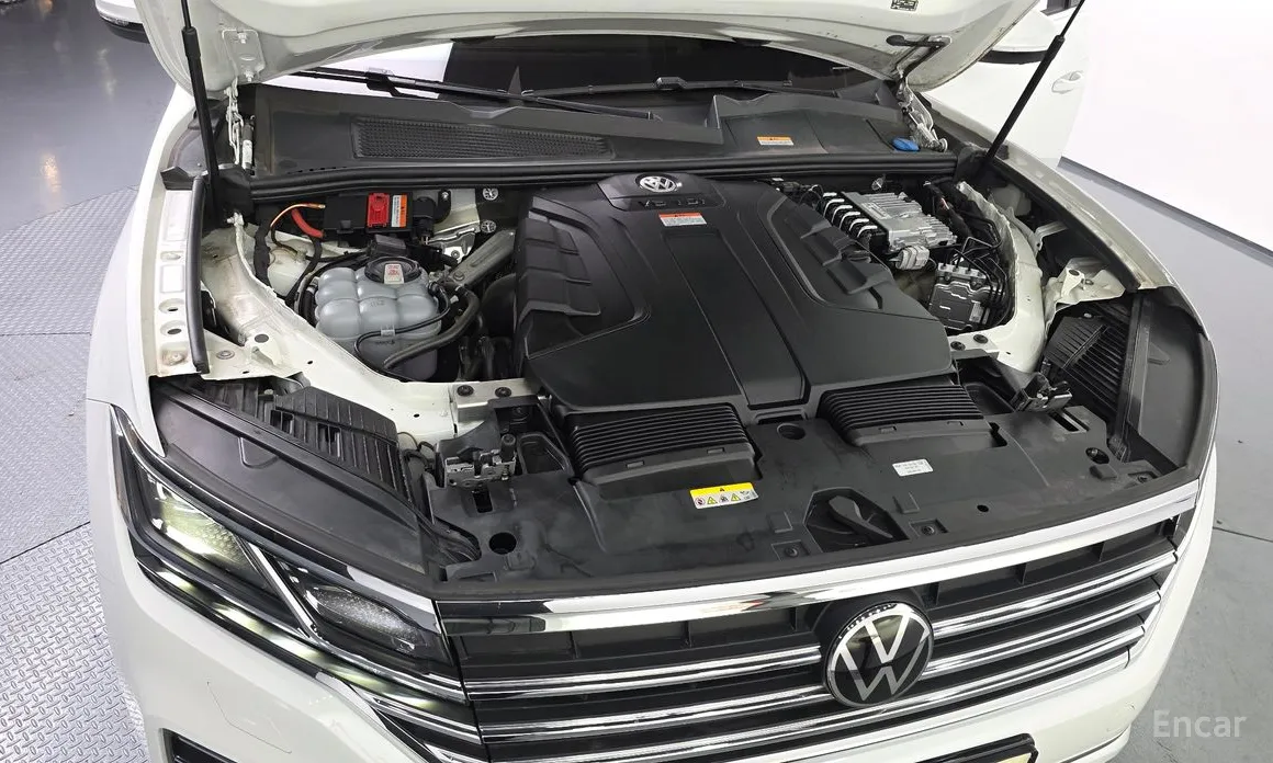 Volkswagen Touareg, 2023 — фото 6 из 12