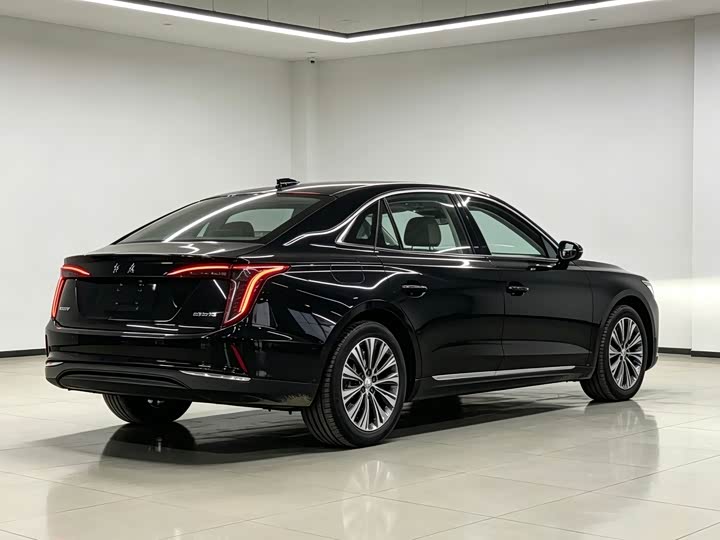 Hongqi E-QM5, 2023 — фото 8 из 9