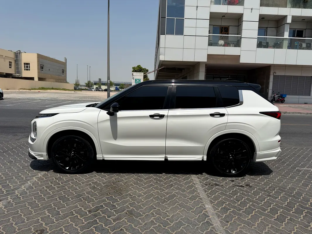 Mitsubishi Outlander, 2024 — фото 6 из 10