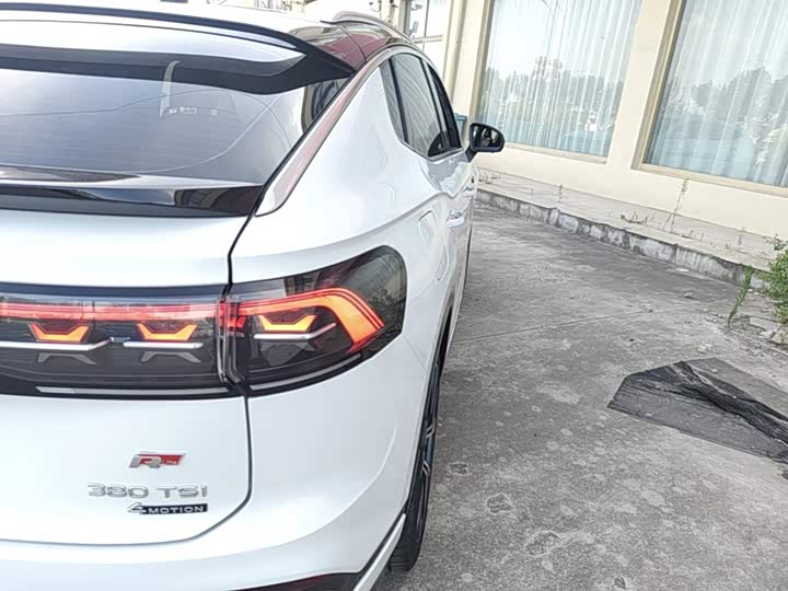 Volkswagen Tayron X, 2023 — фото 8 из 9
