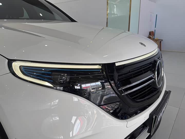 Mercedes-Benz EQC, 2023 — фото 4 из 9