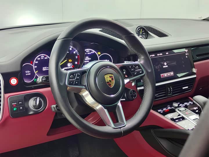 Porsche Cayenne Hybrid, 2022 — фото 9 из 9