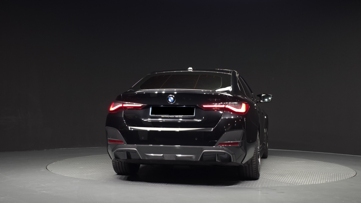 BMW i4, 2022 — фото 4 из 12