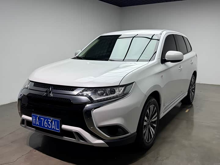 Mitsubishi Outlander, 2023 — купить в Липецке под ключ