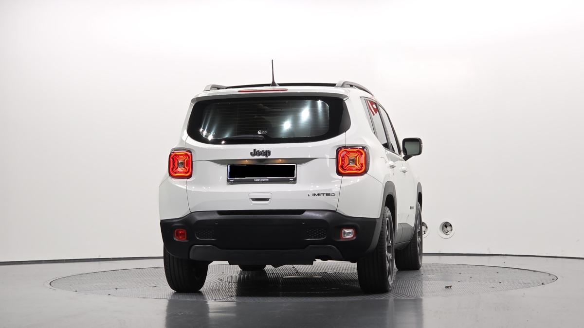 Jeep Renegade, 2023 — фото 4 из 12