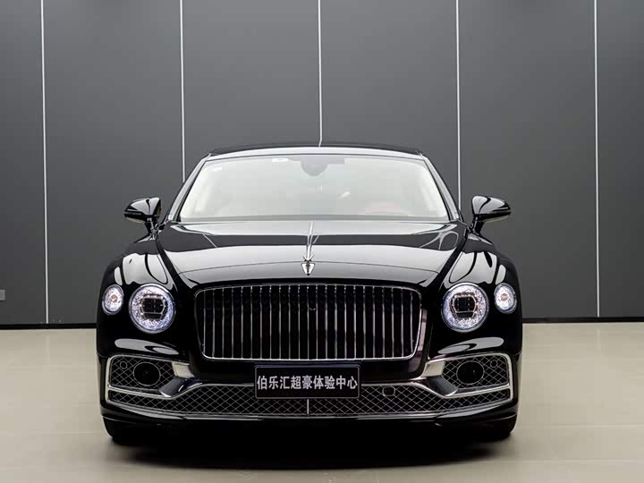 Bentley Flying Spur, 2025 — фото 5 из 9