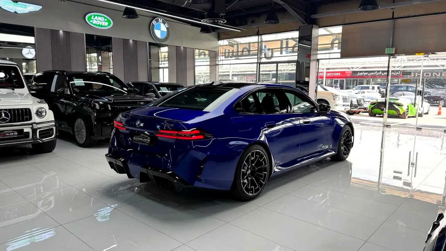 BMW M5, 2025 — фото 6 из 10