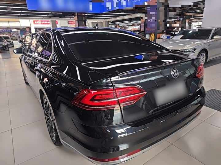 Volkswagen Phideon, 2022 — фото 5 из 9