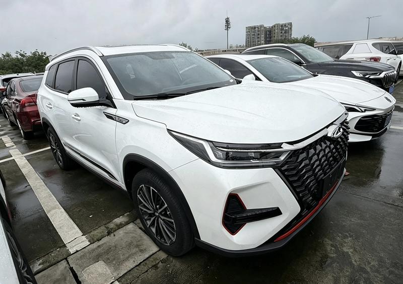 Chery Tiggo 8 Pro, 2022 — фото 2 из 10