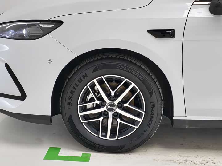 BYD Seal 05 DM-i Hybrid, 2024 — фото 8 из 9
