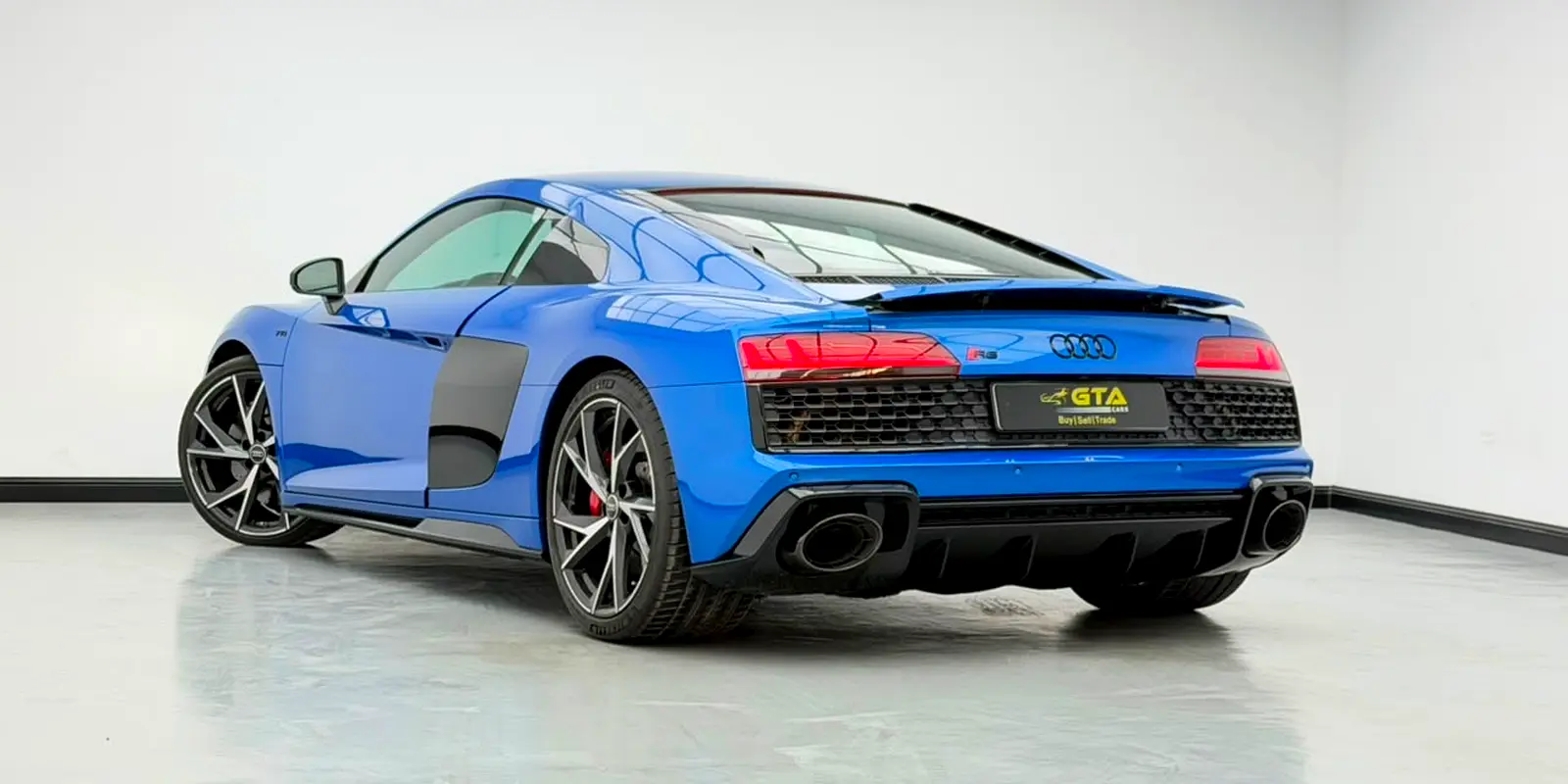 Audi R8, 2023 — фото 6 из 10
