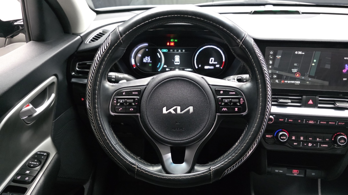 Kia Niro, 2022 — фото 12 из 12