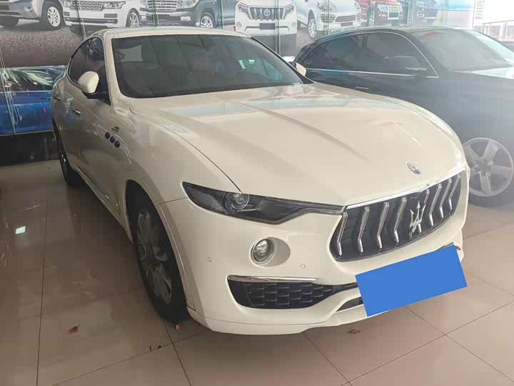 Maserati Levante, 2022 — фото 3 из 9