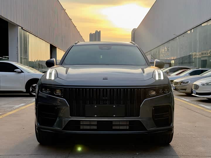 Lynk & Co 09 EM-P Hybrid, 2022 — фото 2 из 9
