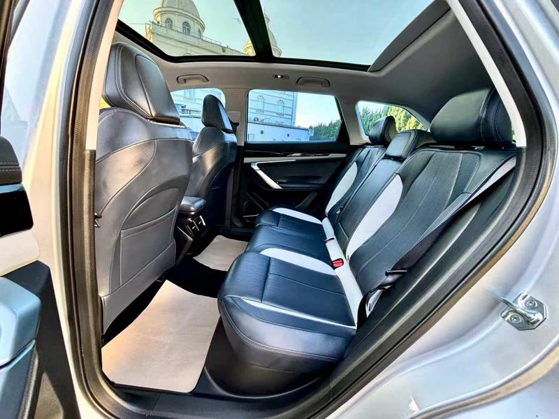 Geely Atlas L, 2024 — фото 10 из 11