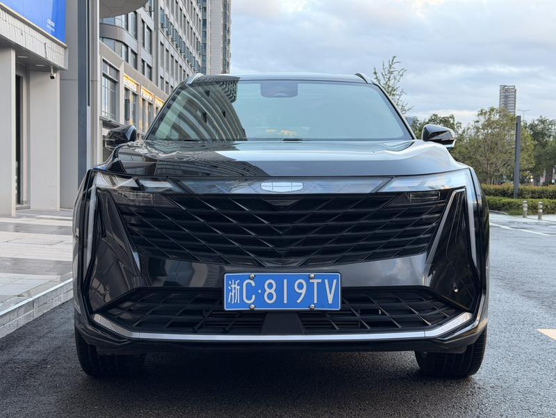 Geely Atlas L, 2024 — фото 2 из 11