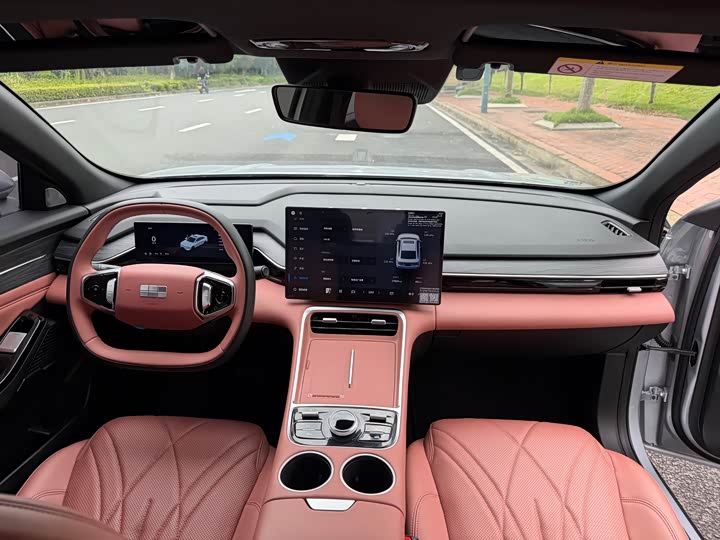 Geely Galaxy L6, 2025 — фото 9 из 9