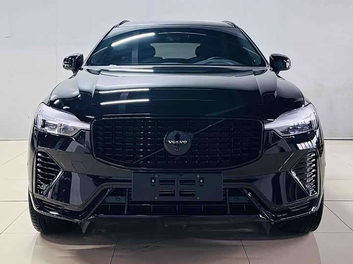 Volvo XC60 Hybrid, 2024 — фото 2 из 9