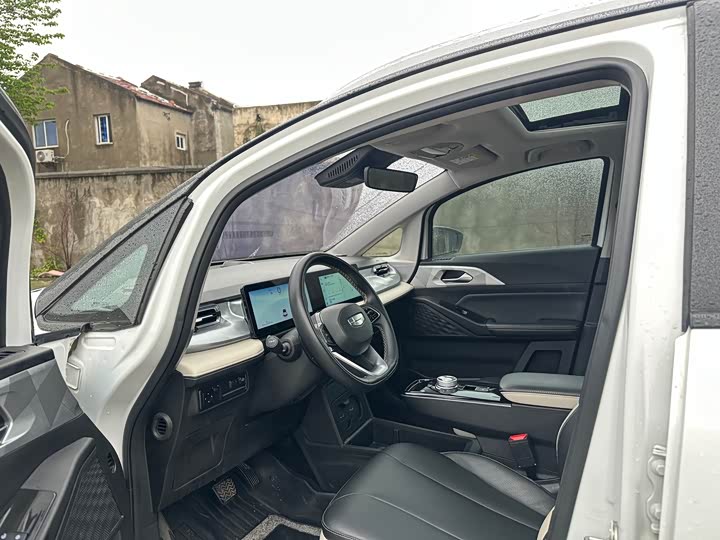 Geely Geometry E Firefly, 2022 — фото 7 из 9