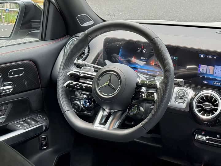Mercedes-Benz GLB-Class AMG, 2024 — фото 9 из 9