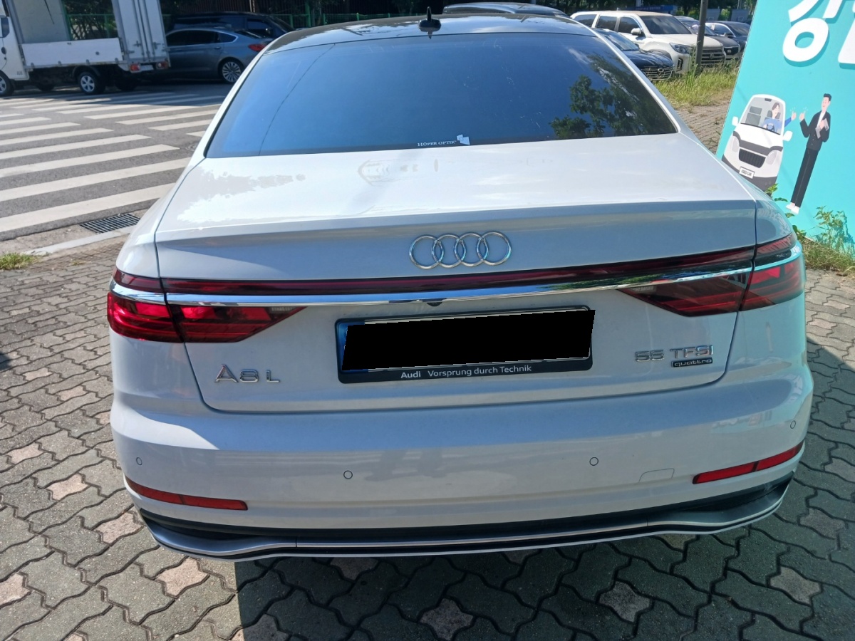 Audi A8, 2023 — фото 3 из 12